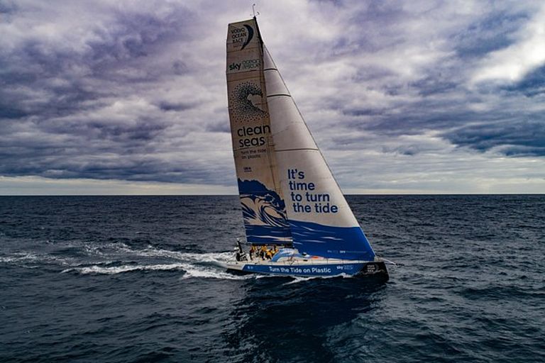 Die "Turn the Tide on Plastic" auf dem Weg in den Südozean. Foto: Jeremie Lecaudey/Volvo Ocean Race Die "Turn the Tide on Plastic" auf dem Weg in den Südozean. Foto: Jeremie Lecaudey/Volvo Ocean Race
