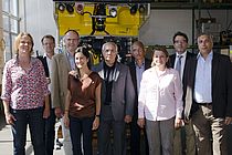 Die Vertreter des Geologischen Dienstes Asebaidschans mit ihren Gastgebern vom GEOMAR vor dem Tiefseeroboter ROV PHOCA. Foto: J. Steffen, GEOMAR