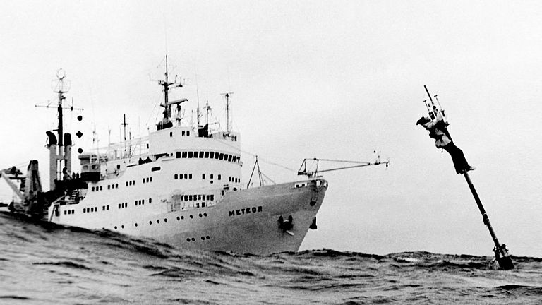 Maintenance of a meteorological buoy during the JASIN expedition in 1978